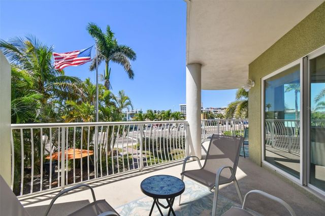 11605 GULF BOULEVARD 208, Treasure Island, FL 33706