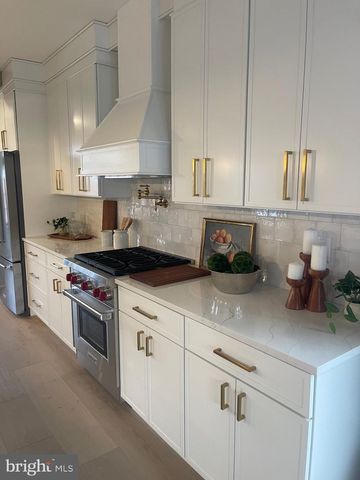 7519 R RIDGE AVENUE 301 #302, Philadelphia, PA 19128