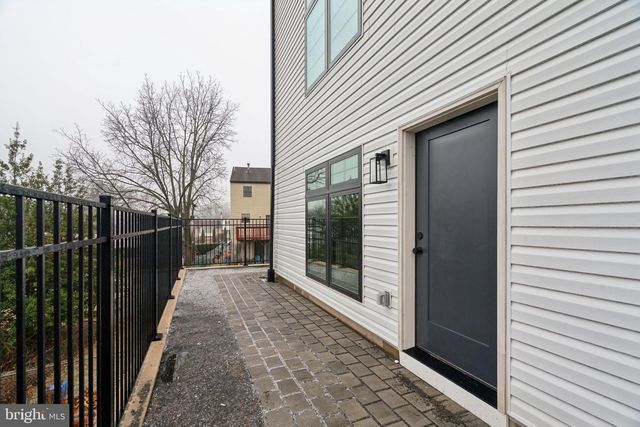 7519 R RIDGE AVENUE 301 #302, Philadelphia, PA 19128