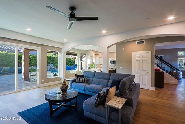 11146 E RUNNING DEER Trail, Scottsdale, AZ 85262