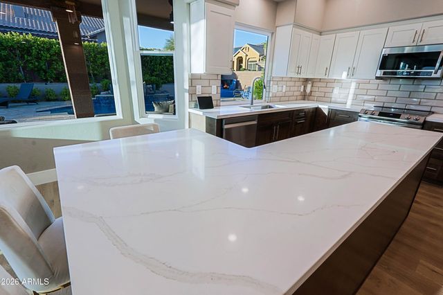 11146 E RUNNING DEER Trail, Scottsdale, AZ 85262