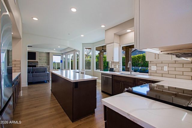 11146 E RUNNING DEER Trail, Scottsdale, AZ 85262