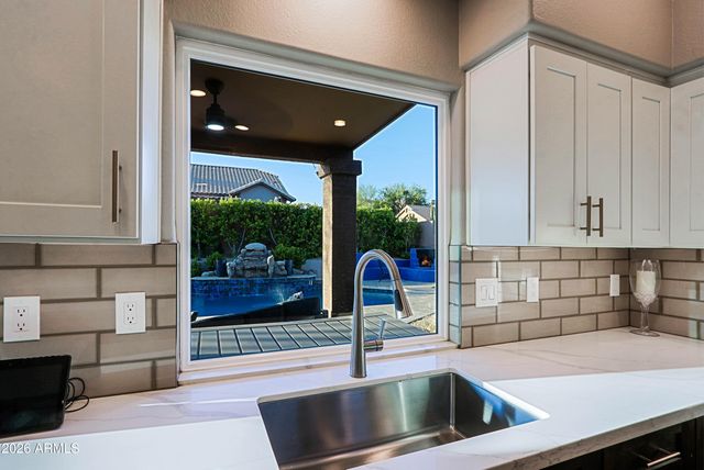 11146 E RUNNING DEER Trail, Scottsdale, AZ 85262