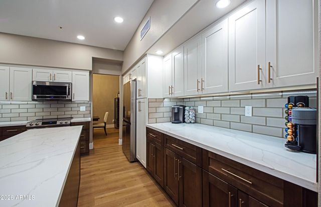 11146 E RUNNING DEER Trail, Scottsdale, AZ 85262