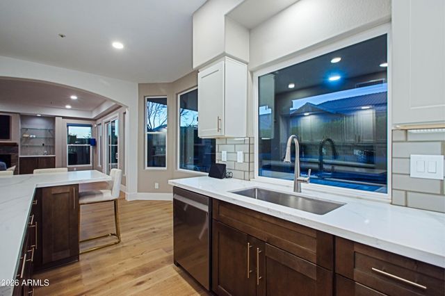 11146 E RUNNING DEER Trail, Scottsdale, AZ 85262