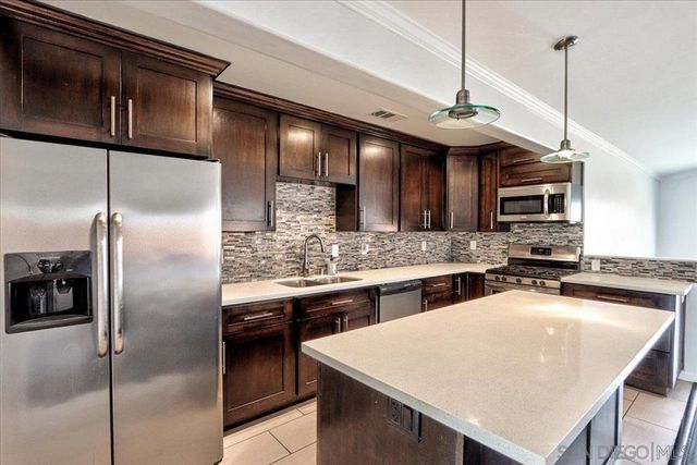 10442 Glenellen Ave, San Diego, CA 92126