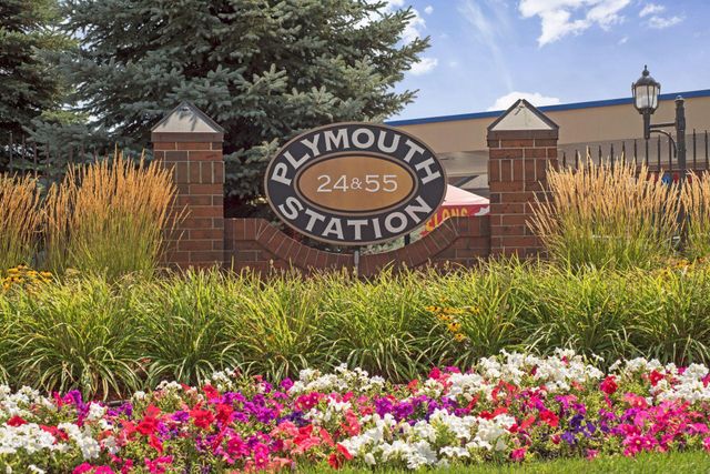 2430 Jewel Lane N, Plymouth, MN 55447