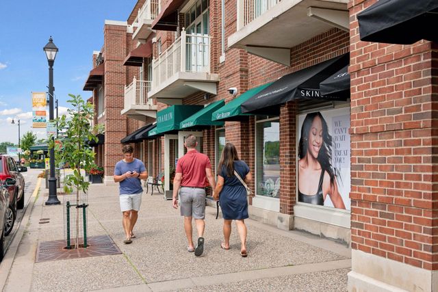 2430 Jewel Lane N, Plymouth, MN 55447