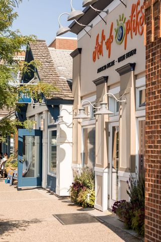 2430 Jewel Lane N, Plymouth, MN 55447