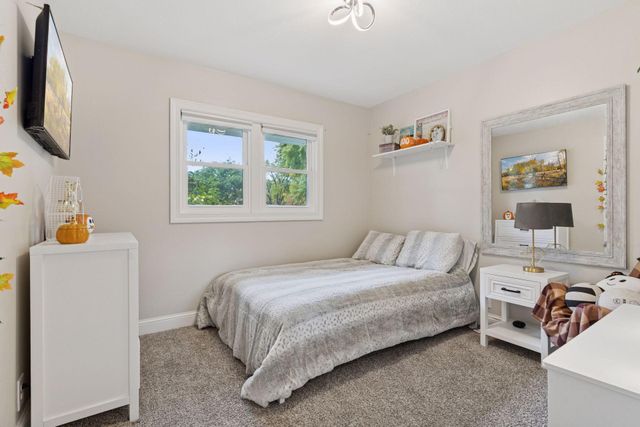 2430 Jewel Lane N, Plymouth, MN 55447