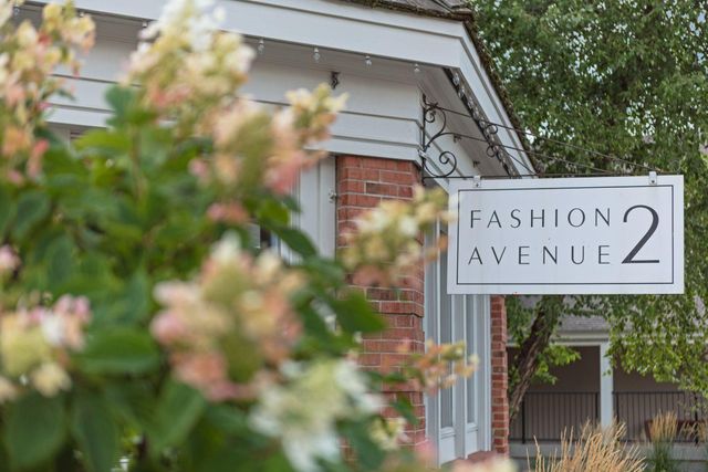 2430 Jewel Lane N, Plymouth, MN 55447