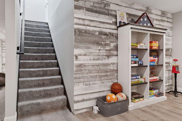 2430 Jewel Lane N, Plymouth, MN 55447