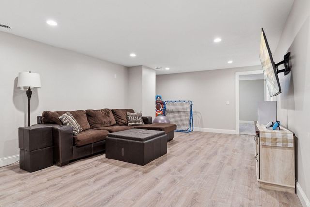 2430 Jewel Lane N, Plymouth, MN 55447