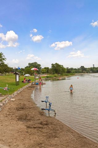 2430 Jewel Lane N, Plymouth, MN 55447