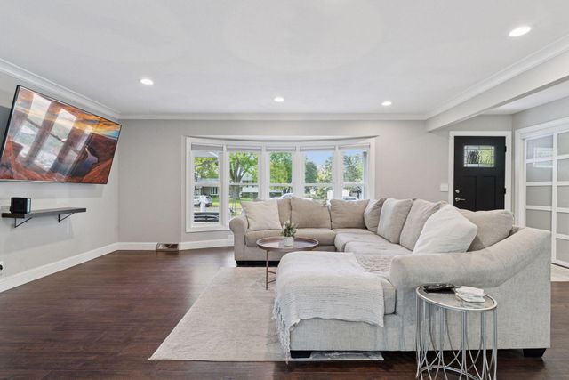 2430 Jewel Lane N, Plymouth, MN 55447