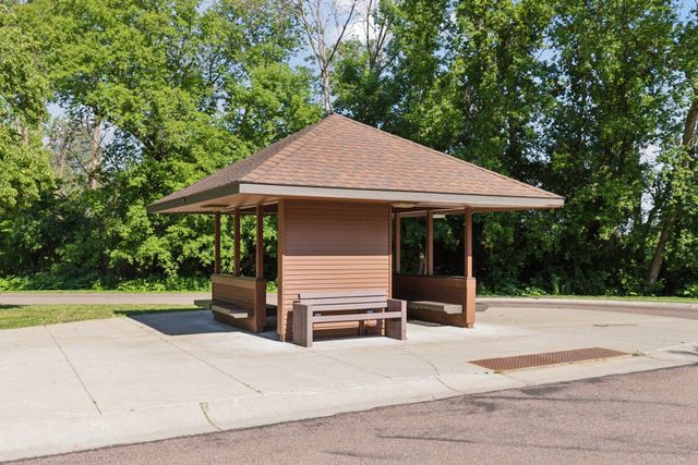 2430 Jewel Lane N, Plymouth, MN 55447