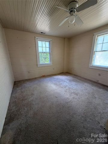1101 E Pine Street, Lincolnton, NC 28092