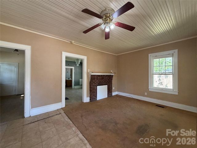 1101 E Pine Street, Lincolnton, NC 28092