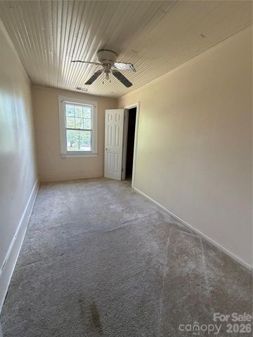 1101 E Pine Street, Lincolnton, NC 28092