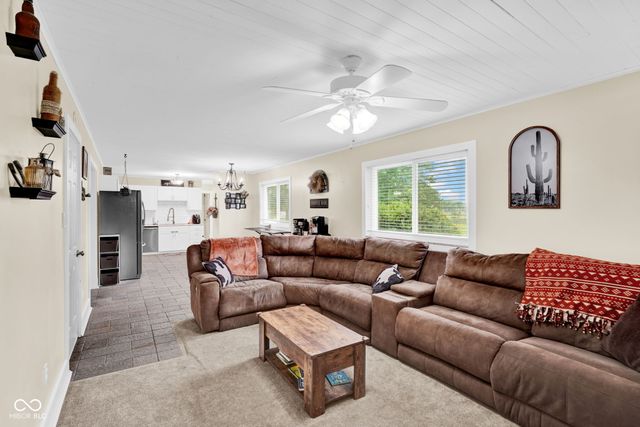 4611 E County Road 100 N, Avon, IN 46123