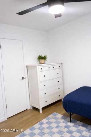 1033 W Hickory Street, Mesa, AZ 85201