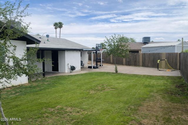 1033 W Hickory Street, Mesa, AZ 85201