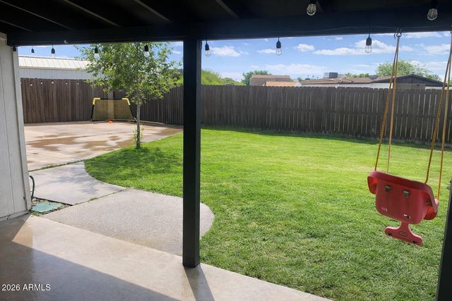 1033 W Hickory Street, Mesa, AZ 85201