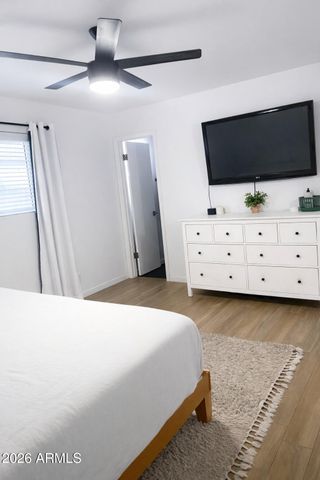 1033 W Hickory Street, Mesa, AZ 85201