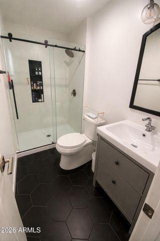 1033 W Hickory Street, Mesa, AZ 85201