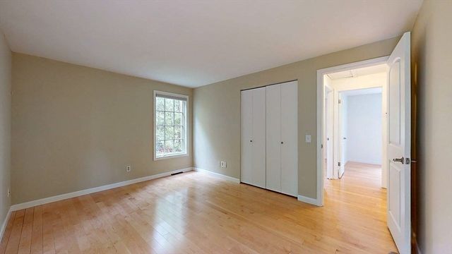 60 Wrentham Rd, Worcester, MA 01602