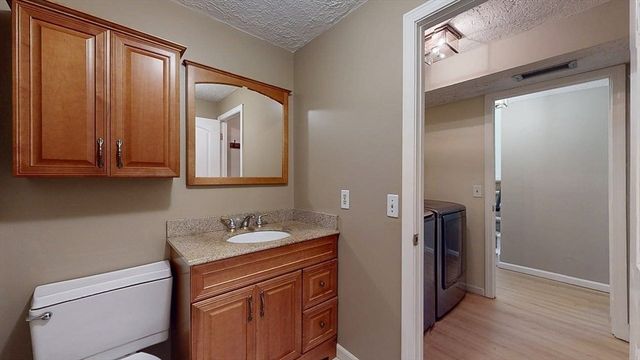 60 Wrentham Rd, Worcester, MA 01602