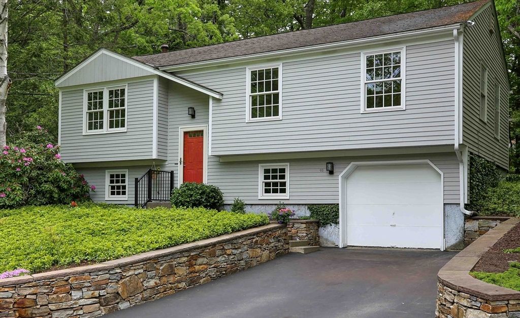 60 Wrentham Rd, Worcester, MA 01602