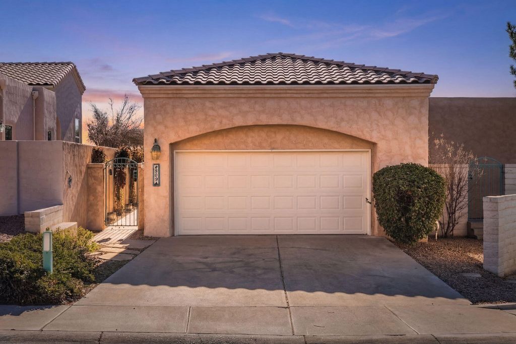Image 2 of property listing at 4509 Miramar Drive NW, Albuquerque, NM 87114