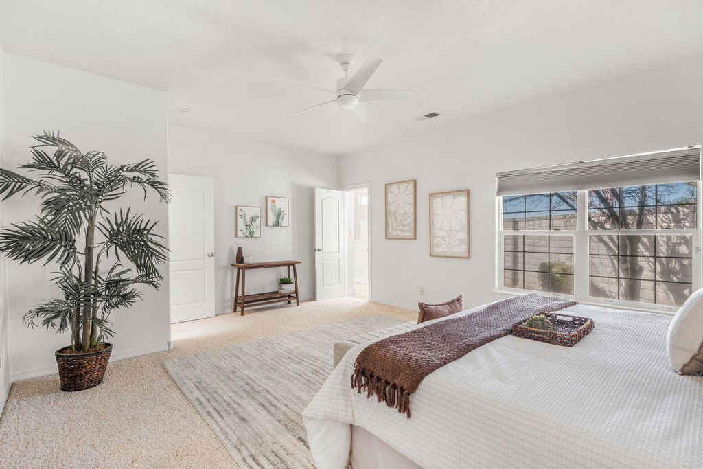 Image 23 of property listing at 4509 Miramar Drive NW, Albuquerque, NM 87114