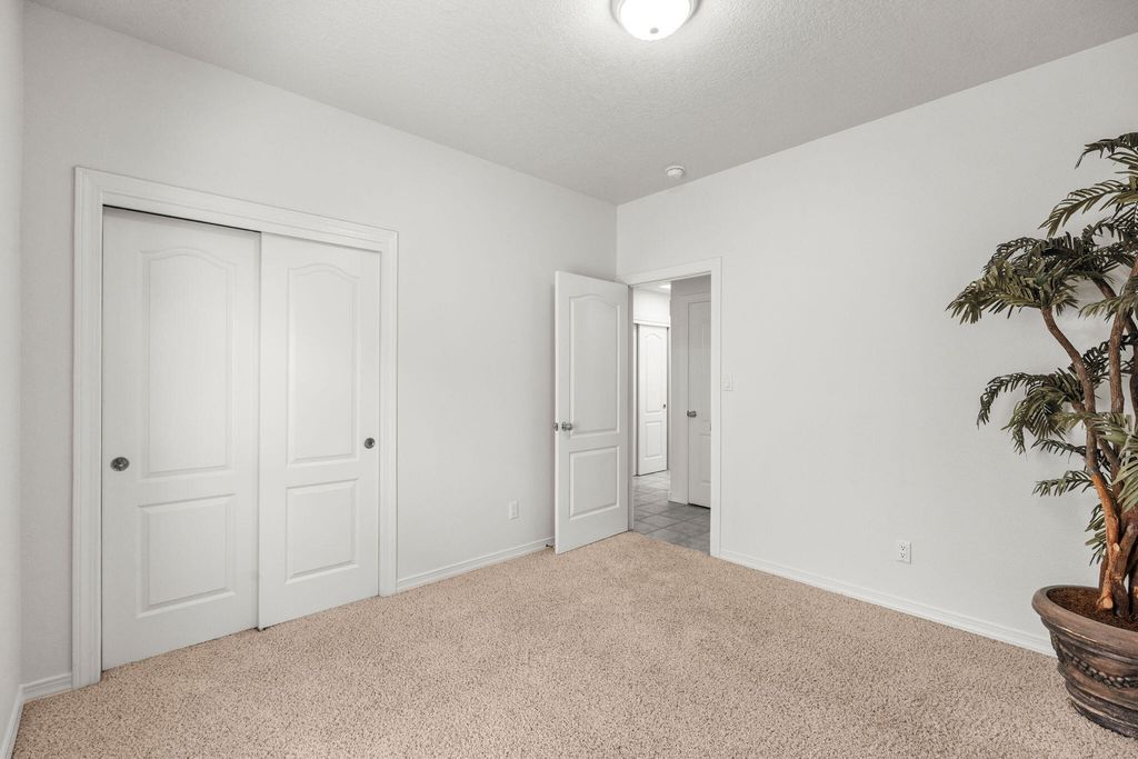 Image 31 of property listing at 4509 Miramar Drive NW, Albuquerque, NM 87114