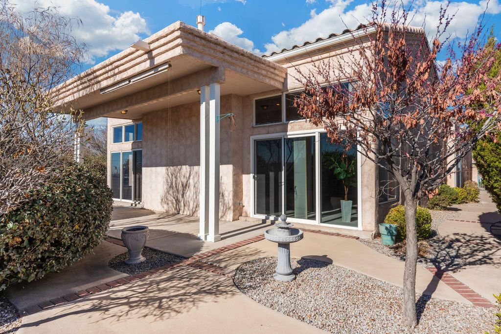 Image 34 of property listing at 4509 Miramar Drive NW, Albuquerque, NM 87114