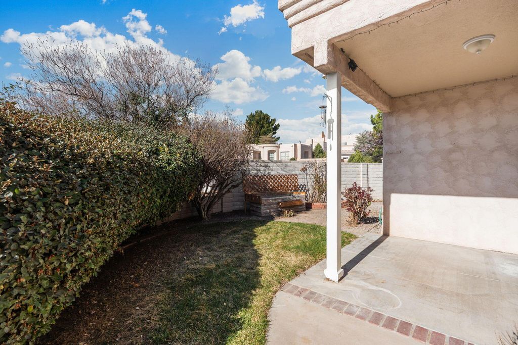 Image 38 of property listing at 4509 Miramar Drive NW, Albuquerque, NM 87114