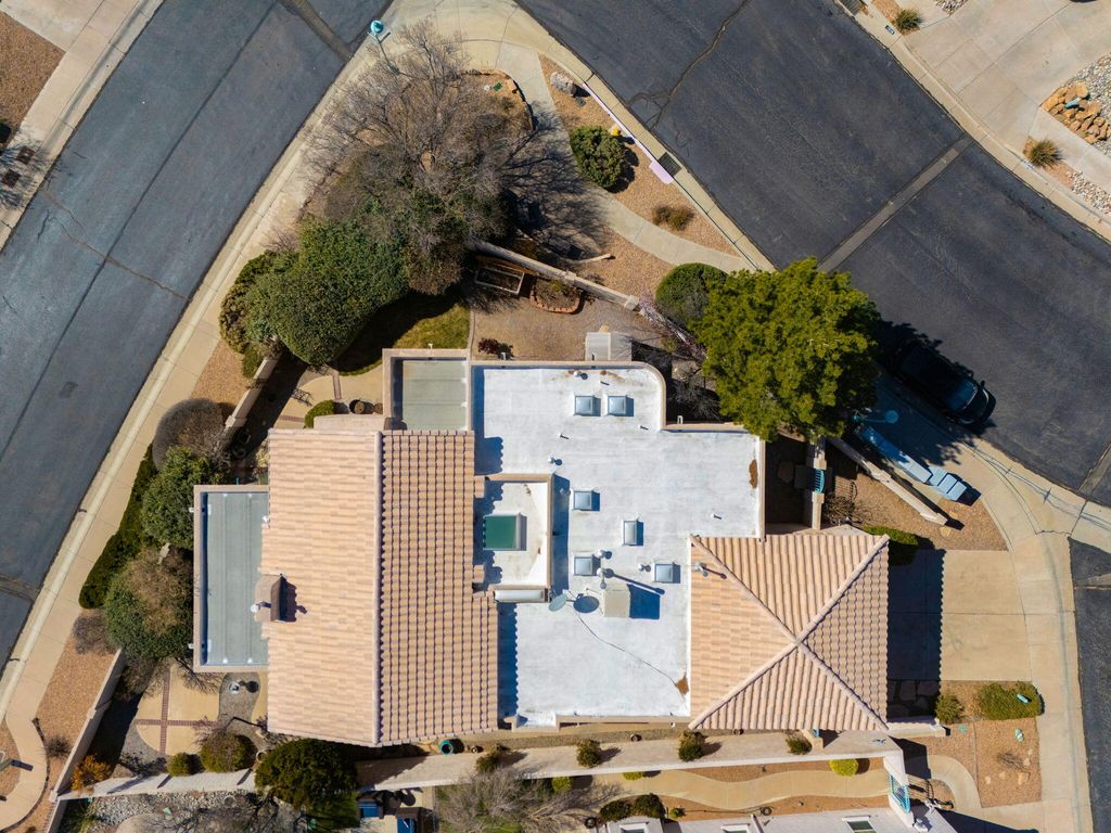 Image 40 of property listing at 4509 Miramar Drive NW, Albuquerque, NM 87114