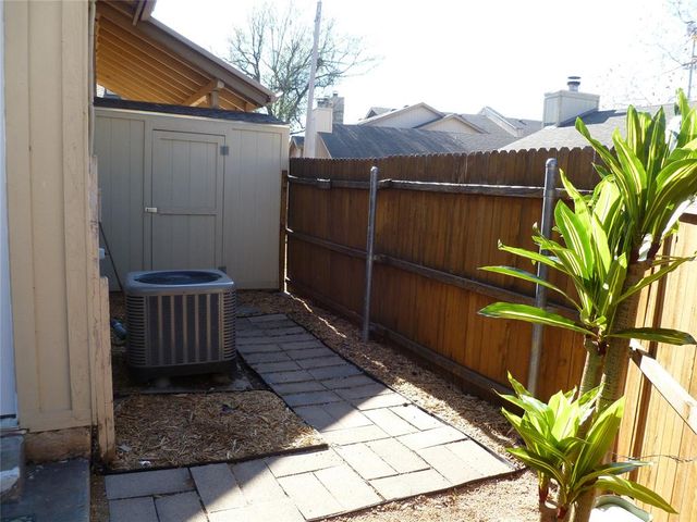 9648 hefner village Boulevard, Oklahoma City, OK 73162