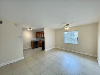 607 NE 29TH Drive 18, Wilton Manors, FL 33334