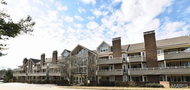 1033 Wilton Royal Drive 206, Creve Coeur, MO 63146