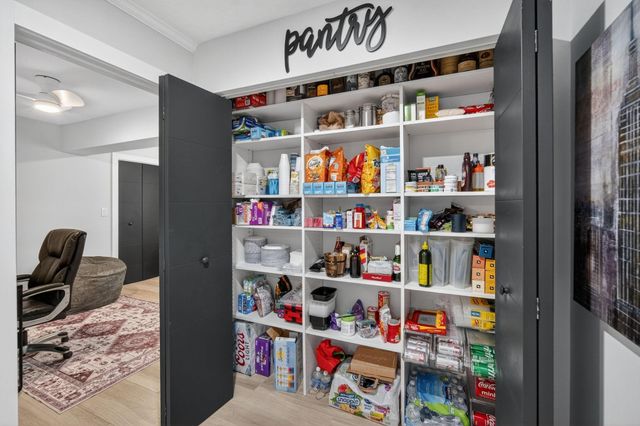 5330 SW 19th Street, Plantation, FL 33317