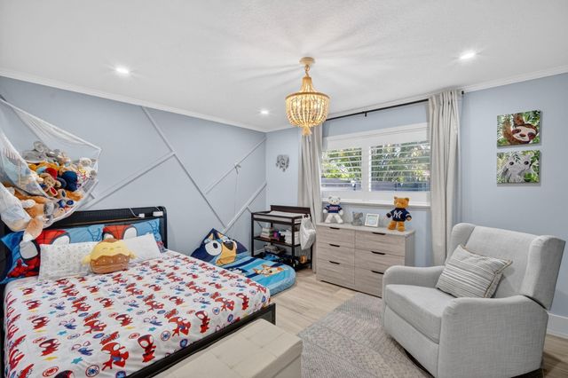 5330 SW 19th Street, Plantation, FL 33317