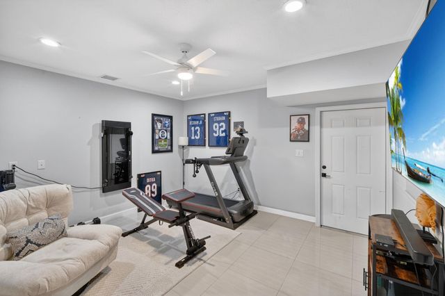 5330 SW 19th Street, Plantation, FL 33317