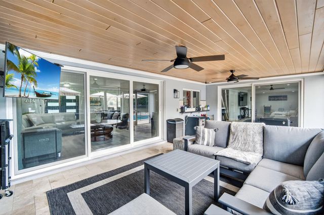 5330 SW 19th Street, Plantation, FL 33317