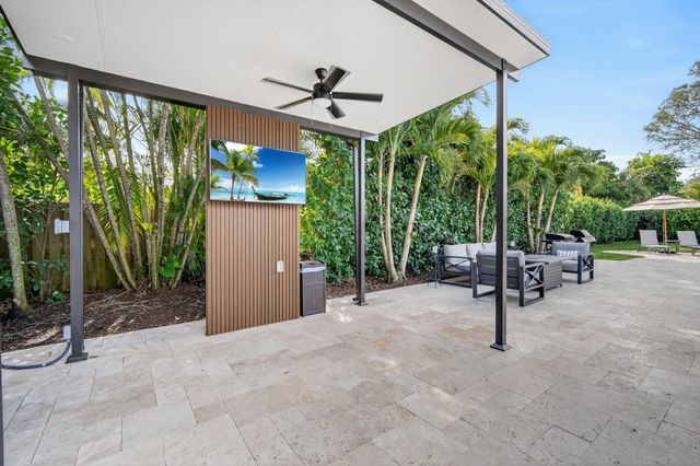 5330 SW 19th Street, Plantation, FL 33317