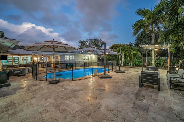 5330 SW 19th Street, Plantation, FL 33317