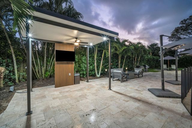 5330 SW 19th Street, Plantation, FL 33317