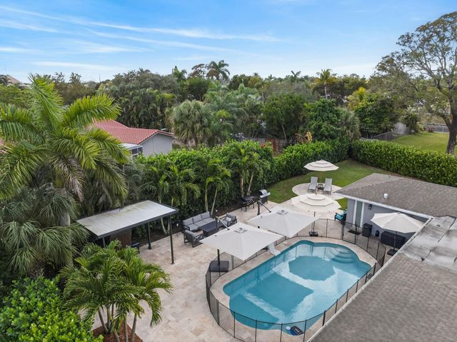 5330 SW 19th Street, Plantation, FL 33317