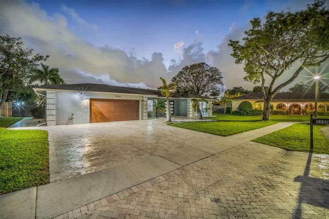 5330 SW 19th Street, Plantation, FL 33317